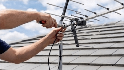 Antenna Installation Clyde North Titan Techs